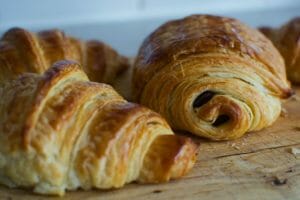 croissants baking paris